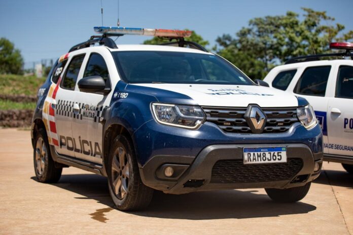 Viatura da Polícia Militar. Reprodução: Internet.