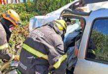 Bombeiros resgatam homem preso às ferragens após acidente na BR-070