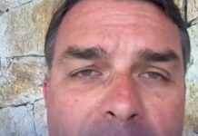 Vídeo: Flávio Bolsonaro critica politização do Carnaval do Rio