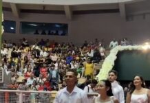 Vídeo: Casamento Abençoado reúne casais e supera temporal em Cuiabá