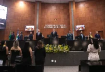 ALMT homenageia lideranças e profissionais que contribuem para o desenvolvimento de Mato Grosso