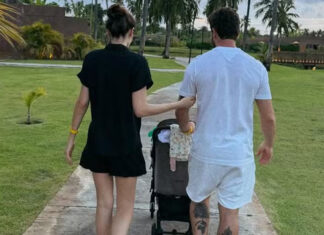 Camila Queiroz curte passeio de domingo com Klebber Toledo e a filha: ‘Minha família’