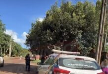 Vídeo: Mulher é presa por tráfico durante ação policial no bairro Barcelona