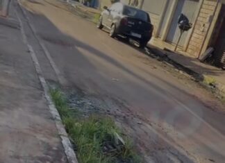 Vídeo: Moradora de Várzea Grande denuncia esgoto a céu aberto em bairro