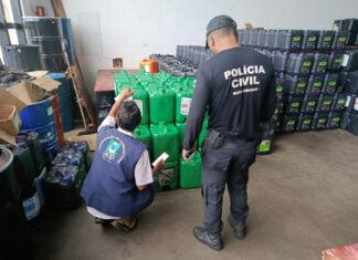 Polícia Civil apreende mais de 2,6 mil litros de óleo lubrificante suspeito em Cuiabá