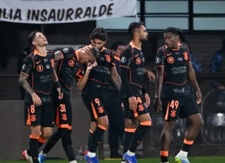 Corinthians derrota Platense na Libertadores na estreia de Diniz
