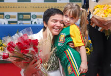 Secretária da Educação de Várzea Grande conhece creche referência em Poconé