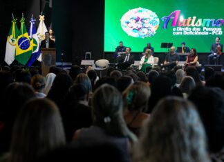 Evento de capacitação em Cuiabá mobiliza mais de 1,5 mil pessoas em Prol do Autismo