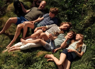 Príncipe William e Kate Middleton celebram 15 anos de casamento com foto em família