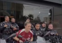 Vídeo: Campeãs olímpicas do Canadá homenageiam policiais de MT durante FIFA Series em Cuiabá