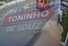 Vídeo: Câmera flagra capotagem após carro tentar desviar de caminhonete na Prainha em Cuiabá