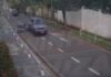 Vídeo: Motorista de Jeep bate em moto estacionada e foge em Cuiabá