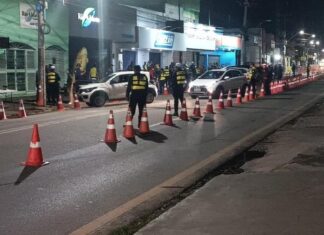 Madrugada de operação em Cuiabá termina com oito pessoas presas