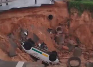 Veja Vídeo – Duas motos e um carro são “engolidos” por cratera no Ceará; um homem morreu