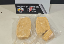 PM apreende dois quilos de pasta base com mulher que levaria droga a marido preso