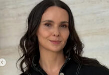 Débora Falabella celebra dois anos de sucesso com espetáculo ‘Prima Facie’