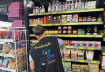 Procon apreende mais de 50 produtos vencidos em supermercado de Cuiabá