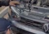 Vídeo: Cachorro é resgatado vivo dentro de para-choque de carro