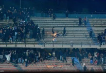 Veja Vídeo – Invasão de torcedores cancela jogo entre Medellín e Flamengo pela Libertadores