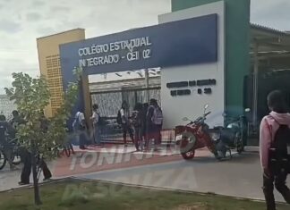 Veja Vídeo: Portão fecha e dezenas de alunos ficam do lado de fora de colégio estadual em Cuiabá