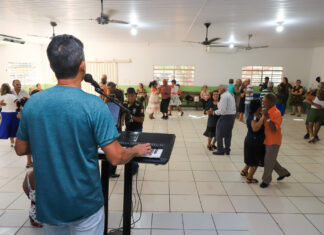 Dança e alegria marcam tarde de confraternização para idosos no bairro Cristo Rei em Várzea Grande