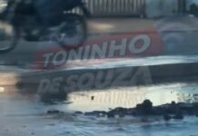 Veja Vídeo – Vazamento de água tratada gera desperdício e revolta moradores em VG