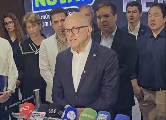 Veja Vídeo – Governador critica secretário por saída de audiência e alfineta deputado