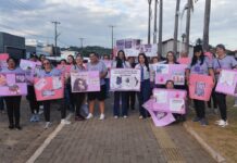 Patrulha Maria da Penha participa de caminhada de conscientização contra a violência doméstica em Alto Araguaia