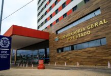 Francisco Lopes deixa comando da PGE e Felipe Florêncio assume o cargo