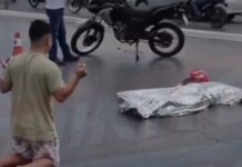 Veja Vídeo – Filho ajoelha e ora próximo a pai morto em Cuiabá