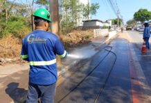 Prefeitura de Cuiabá limpa nove bocas de lobo após chuvas e alagamentos