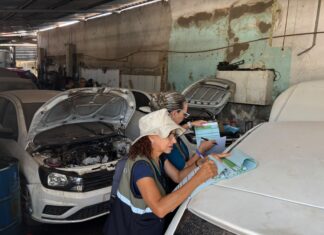 Operação libera calçadas e vias ocupadas por sucatas e veículos em Cuiabá