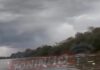 Veja Vídeo – Fortes chuvas arrastam lixo das ruas para o Rio Cuiabá e acendem alerta ambiental