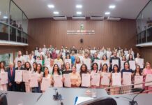 Paula Calil homenageia mais de 70 fisioterapeutas em sessão solene na Câmara de Cuiabá