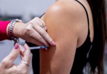 Cuiabá mantém vacina contra sarampo disponível nas 72 unidades de saúde