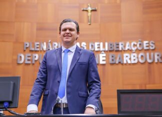 Assembleia aprova projeto de Thiago Silva que prevê Cartão Material Escolar em Mato Grosso