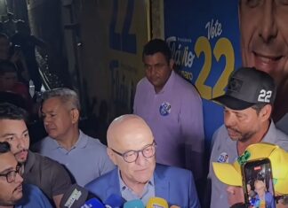 Veja Vídeo – “Flávio Bolsonaro precisa ganhar eleição para mudar o Brasil” diz governador Pivetta