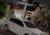 Veja Vídeo – Suspeito de tráfico foge da Rotam, bate em moto e capota carro em Cuiabá