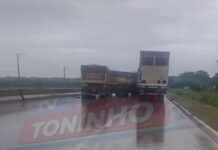 Veja Vídeo – Motorista alerta para risco de acidentes entre caminhões em pista molhada na Rodovia dos Imigrantes