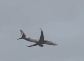 Veja Vídeo – Avião da Gol retorna ao Recife após faíscas em turbina durante voo; veja
