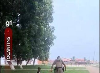 Veja Vídeo – Policial militar joga futebol com crianças durante patrulhamento; assista ao vídeo