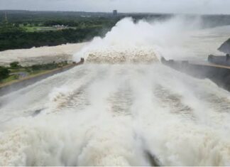 Veja Vídeo – Vazão da Itaipu após abertura de comportas poderia encher 274 piscinas por minuto