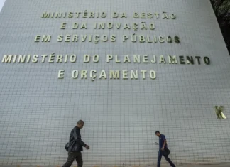 Governo pretende realocar R$ 20 bilhões no Orçamento de 2027